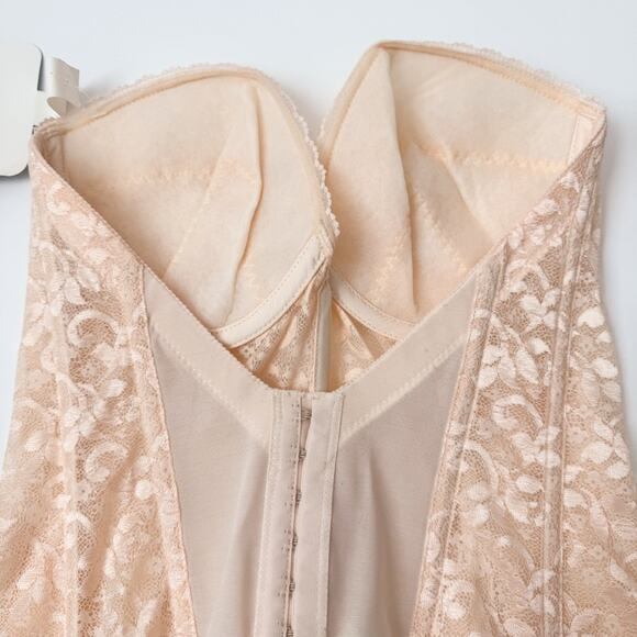 Carnival Vintage Deadstock Corset Peachy Nude Lace NWT 34D - Picture 6 of 9